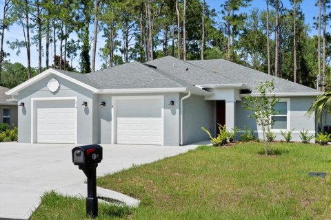 Commercial property in Palm Coast, Florida 6 bedrooms, 191.38 sq.m. № 1620431 - photo 1