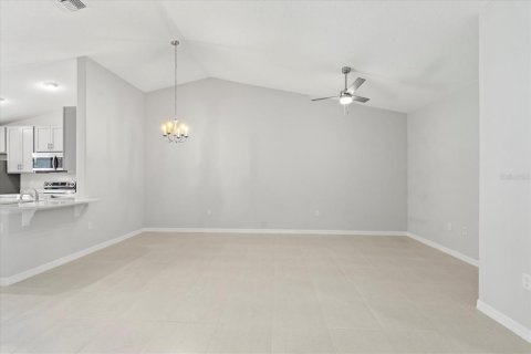 Commercial property in Palm Coast, Florida 6 bedrooms, 191.38 sq.m. № 1620431 - photo 19
