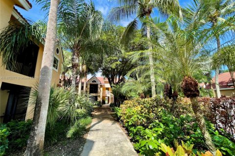 Кондоминиум с 1 спальней в Майами, Флорида № 2036893