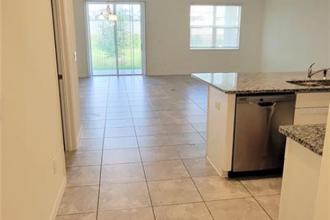 Casa en alquiler en Davenport, Florida, 4 dormitorios, 211.07 m2 № 2221698 - foto 4