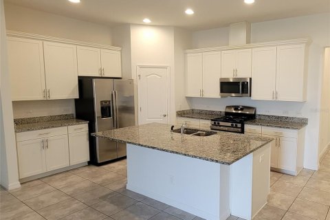 Casa en alquiler en Davenport, Florida, 4 dormitorios, 211.07 m2 № 2221698 - foto 3