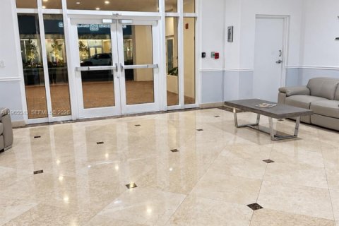 Copropriété à louer à Miami, Floride: 1 chambre, 68.38 m2 № 2337908 - photo 29