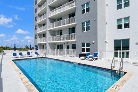 Copropriété à louer à Miami, Floride: 1 chambre, 68.38 m2 № 2337908 - photo 27