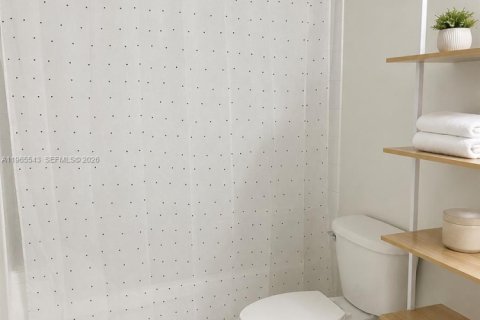 Copropriété à louer à Miami, Floride: 1 chambre, 68.38 m2 № 2337908 - photo 14