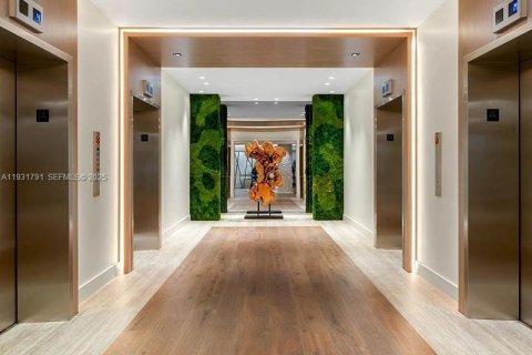 Снять в аренду квартиру в Майами-Бич, Флорида 55.74м2, № 1990198 - фото 13