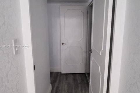 Condominio en alquiler en Fort Lauderdale, Florida, 2 dormitorios, 151.62 m2 № 2010363 - foto 13