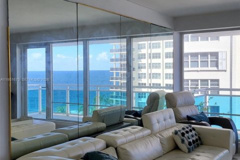 Condominio en alquiler en Fort Lauderdale, Florida, 2 dormitorios, 151.62 m2 № 2010363 - foto 3