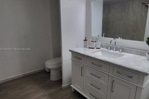 Condominio en alquiler en Fort Lauderdale, Florida, 2 dormitorios, 151.62 m2 № 2010363 - foto 15