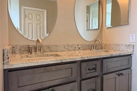 Villa ou maison à louer à Spring Hill, Floride: 3 chambres, 142.42 m2 № 2420352 - photo 16