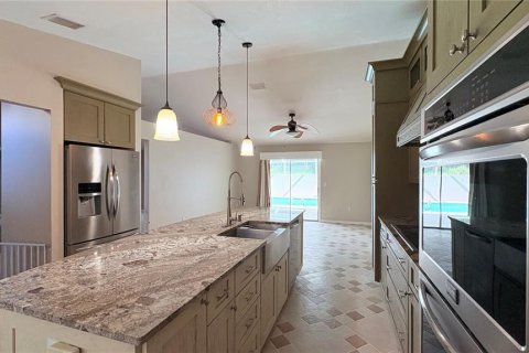 Villa ou maison à louer à Spring Hill, Floride: 3 chambres, 142.42 m2 № 2420352 - photo 11