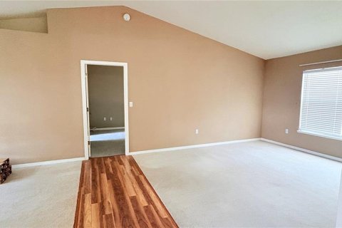 Villa ou maison à louer à Spring Hill, Floride: 3 chambres, 142.42 m2 № 2420352 - photo 12