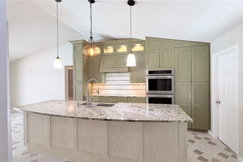 Villa ou maison à louer à Spring Hill, Floride: 3 chambres, 142.42 m2 № 2420352 - photo 5