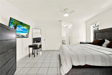 Immobilier commercial à louer à Miami, Floride: 1 chambre, 177.35 m2 № 2001088 - photo 15