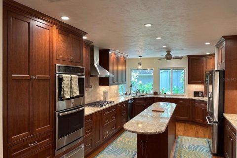 House in New Smyrna Beach, Florida 3 bedrooms, 249.07 sq.m. № 1406799 - photo 9