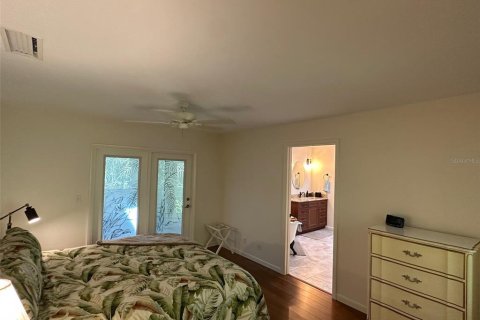 House in New Smyrna Beach, Florida 3 bedrooms, 249.07 sq.m. № 1406799 - photo 26
