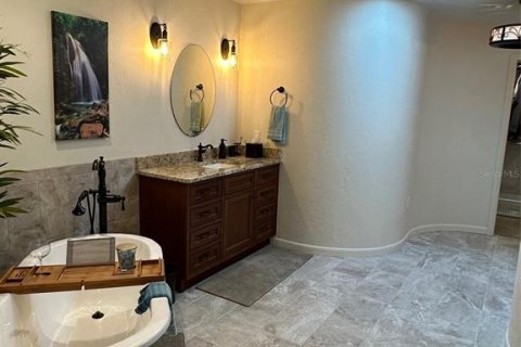 House in New Smyrna Beach, Florida 3 bedrooms, 249.07 sq.m. № 1406799 - photo 28