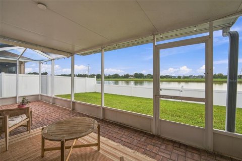 House in Tampa, Florida 3 bedrooms, 159.7 sq.m. № 2408576 - photo 6