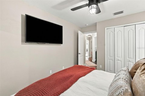 House in Tampa, Florida 3 bedrooms, 159.7 sq.m. № 2408576 - photo 26