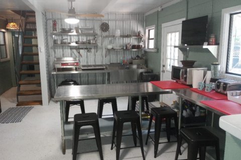 House in White Springs, Florida 2 bedrooms, 112.6 sq.m. № 2215946 - photo 8