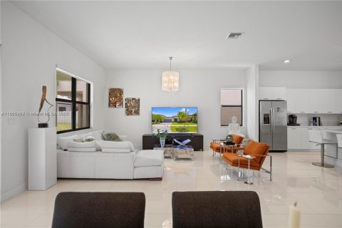 House in Miramar, Florida 3 bedrooms, 190.17 sq.m. № 1977847 - photo 16