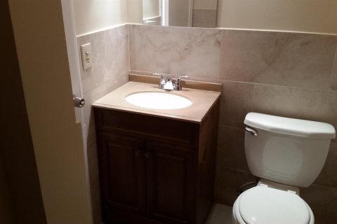 Condo in Lauderhill, Florida, 2 bedrooms  № 2242001 - photo 6