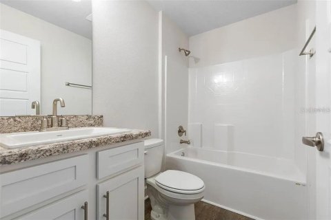 House in Palm Coast, Florida 4 bedrooms, 210.42 sq.m. № 2258407 - photo 13
