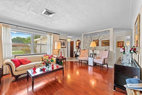 Casa en venta en Seminole, Florida, 3 dormitorios, 167.6 m2 № 1828348 - foto 9