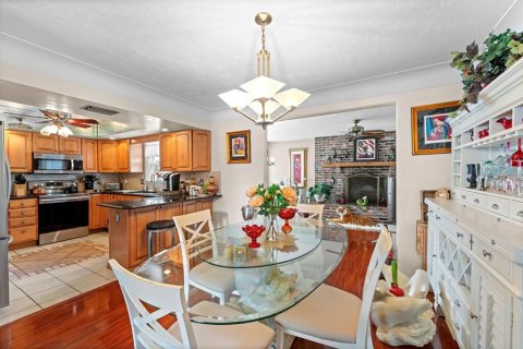 Casa en venta en Seminole, Florida, 3 dormitorios, 167.6 m2 № 1828348 - foto 11