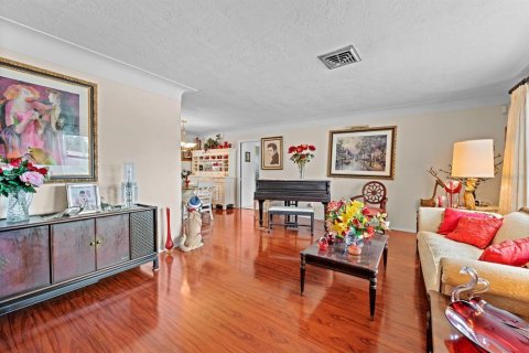 Casa en venta en Seminole, Florida, 3 dormitorios, 167.6 m2 № 1828348 - foto 8
