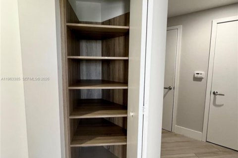 Купить кондоминиум в Норт-Майами-Бич, Флорида 3 спальни, 144.65м2, № 2025289 - фото 13