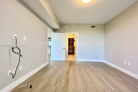 Купить кондоминиум в Норт-Майами-Бич, Флорида 3 спальни, 144.65м2, № 2025289 - фото 22