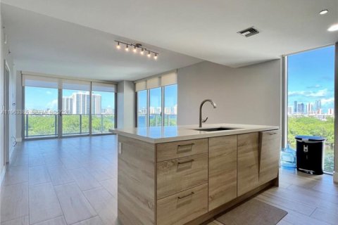 Купить кондоминиум в Норт-Майами-Бич, Флорида 3 спальни, 144.65м2, № 2025289 - фото 2