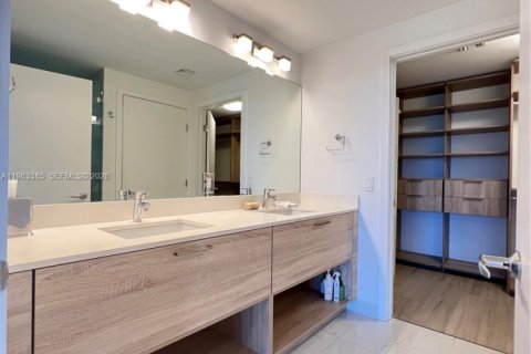 Купить кондоминиум в Норт-Майами-Бич, Флорида 3 спальни, 144.65м2, № 2025289 - фото 23