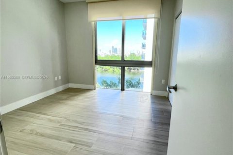 Купить кондоминиум в Норт-Майами-Бич, Флорида 3 спальни, 144.65м2, № 2025289 - фото 14