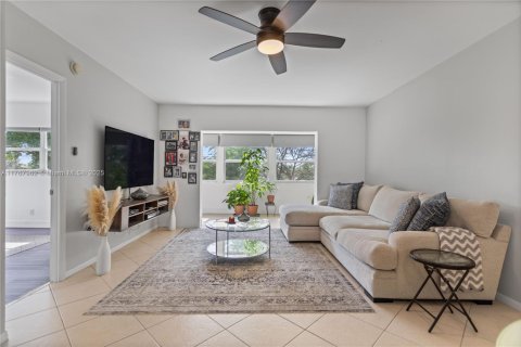 Condo in Margate, Florida, 2 bedrooms  № 1698440 - photo 5