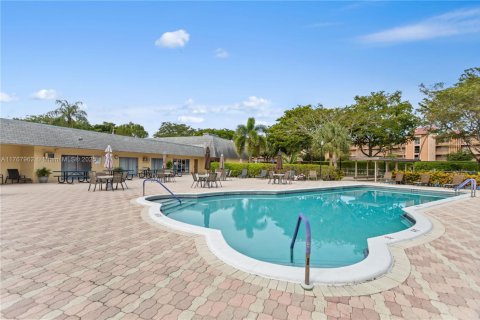 Condo in Margate, Florida, 2 bedrooms  № 1698440 - photo 26