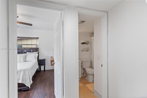 Condo in Margate, Florida, 2 bedrooms  № 1698440 - photo 16