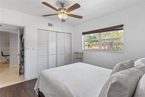 Condo in Margate, Florida, 2 bedrooms  № 1698440 - photo 19