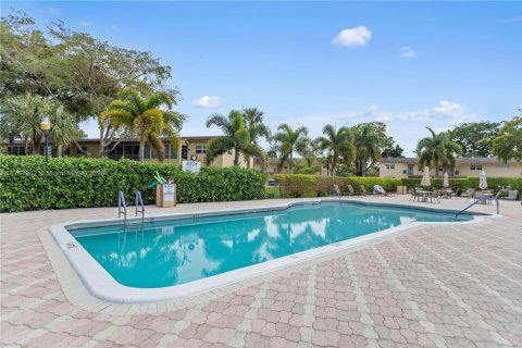 Condo in Margate, Florida, 2 bedrooms  № 1698440 - photo 27