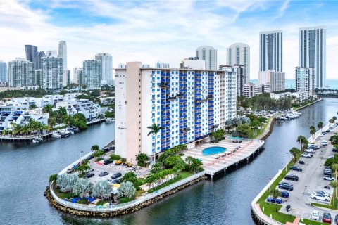 Copropriété à vendre à Sunny Isles Beach, Floride: 1 chambre, 66.89 m2 № 1992401 - photo 4