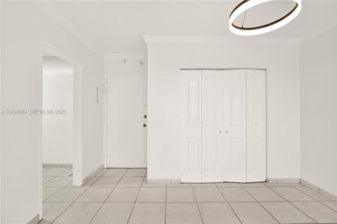 Copropriété à vendre à Sunny Isles Beach, Floride: 1 chambre, 66.89 m2 № 1992401 - photo 20