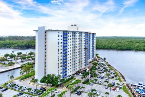 Copropriété à vendre à Sunny Isles Beach, Floride: 1 chambre, 66.89 m2 № 1992401 - photo 8