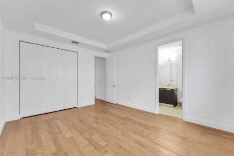 Снять в аренду таунхаус в Дорал, Флорида 4 спальни, 226.5м2, № 2002061 - фото 13