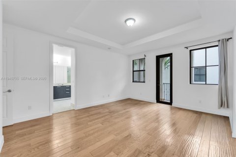 Снять в аренду таунхаус в Дорал, Флорида 4 спальни, 226.5м2, № 2002061 - фото 16