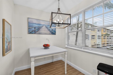 Touwnhouse à vendre à Lake Worth, Floride: 2 chambres, 165.37 m2 № 2244393 - photo 15