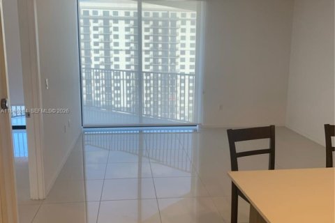 Condo in Doral, Florida, 1 bedroom № 2026930 - photo 12