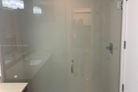 Condo in Doral, Florida, 1 bedroom № 2026930 - photo 10