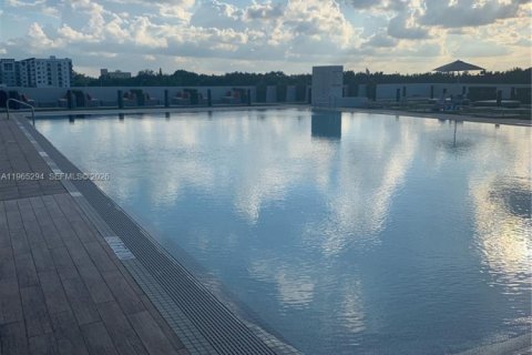 Condo in Doral, Florida, 1 bedroom № 2026930 - photo 20