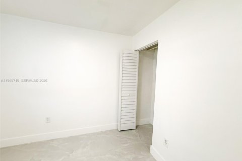 Villa ou maison à louer à Sunrise, Floride: 3 chambres, 139.35 m2 № 2030563 - photo 12