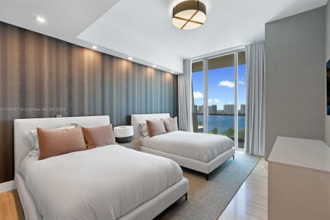 Купить кондоминиум в Санни-Айлс-Бич, Флорида 6 спален, 561.97м2, № 1980236 - фото 25